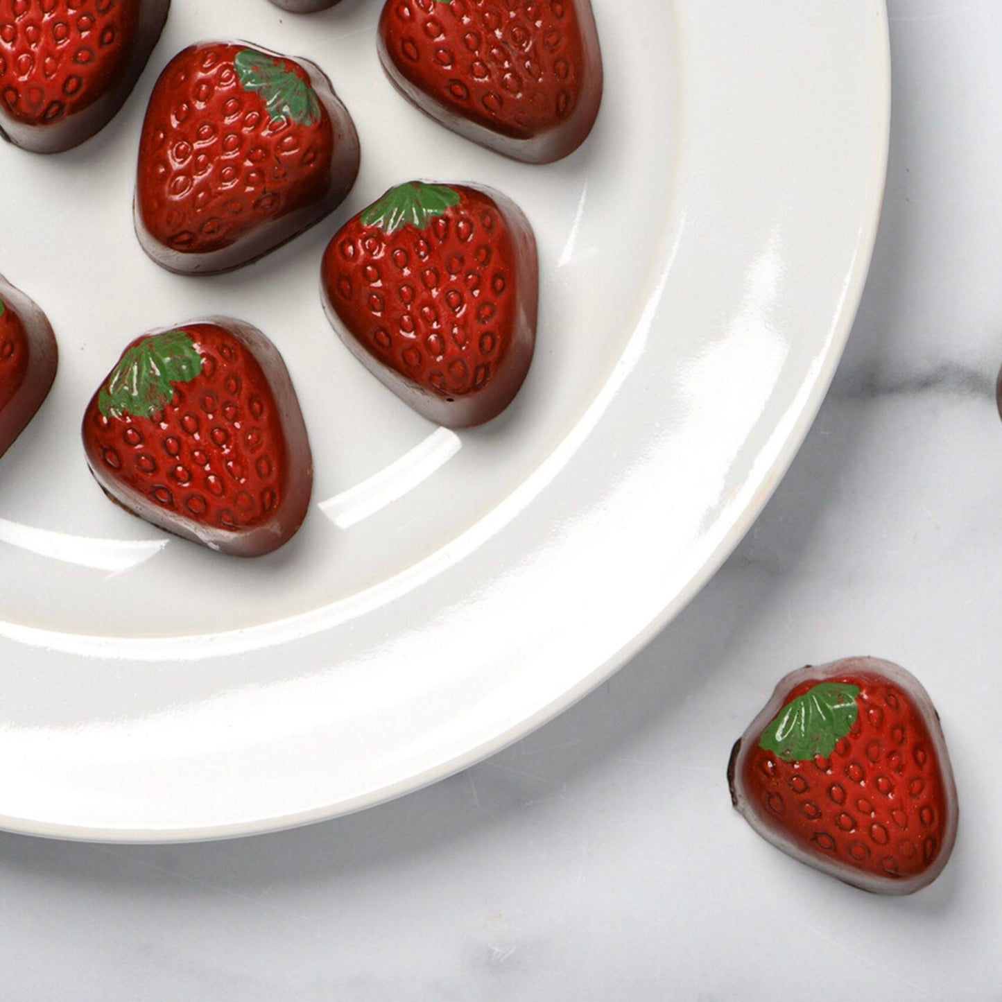 STRAWBERRY CORDIALS image 1