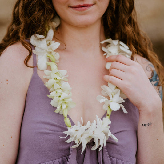 Orchid Graduation Lei image 2
